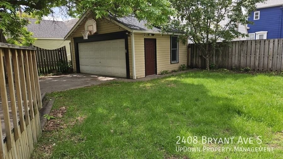 2408 Bryant Ave S - Photo 3 of 19