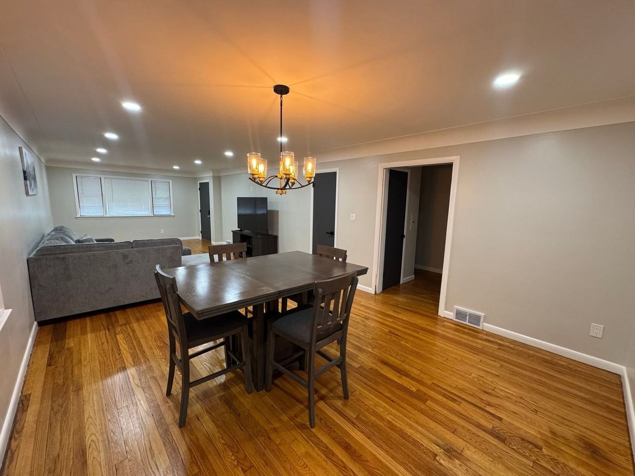 4023 Okalona Rd - Photo 3 of 19