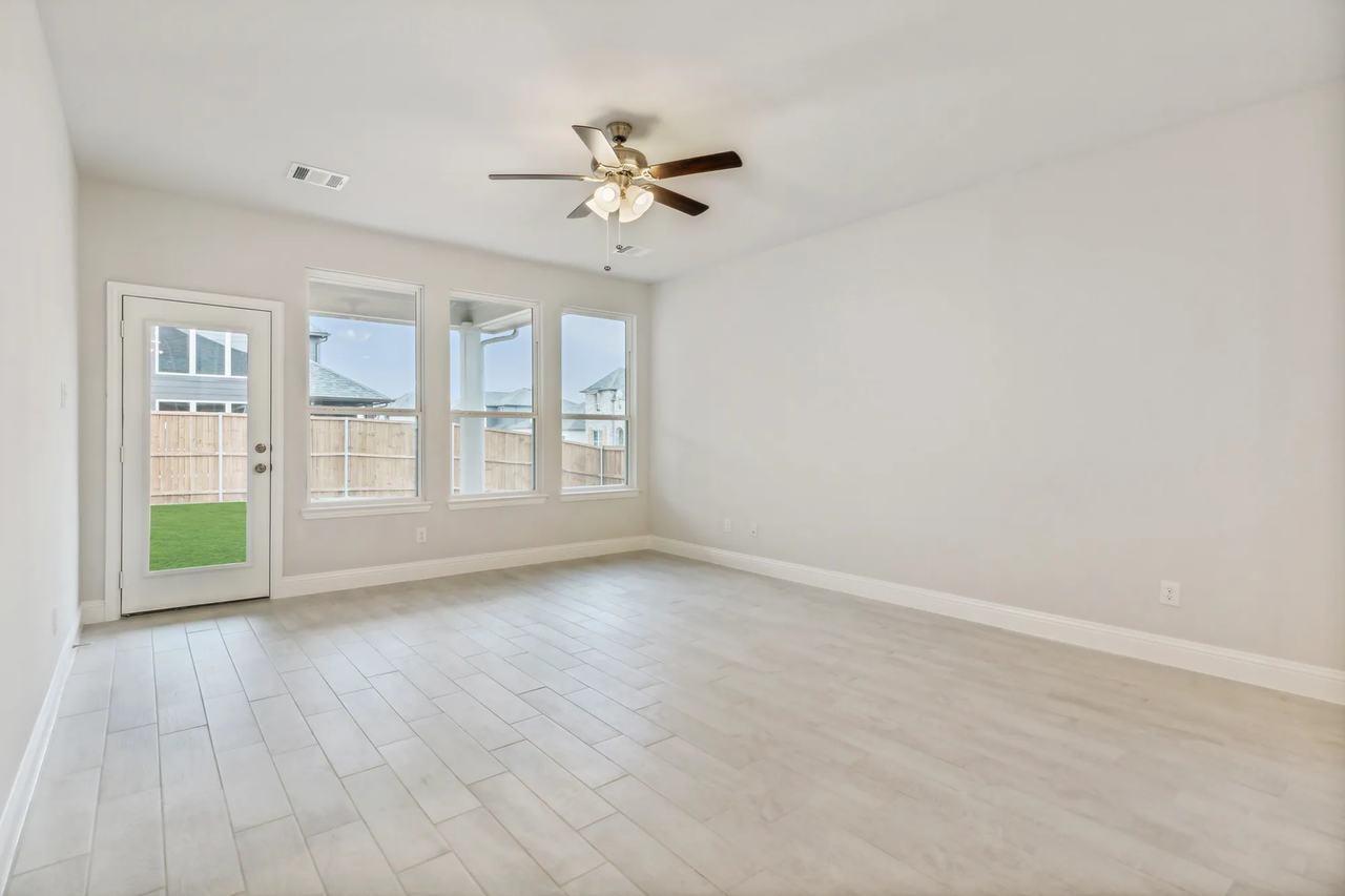 3210 Cordelia Dr - Photo 2 of 17