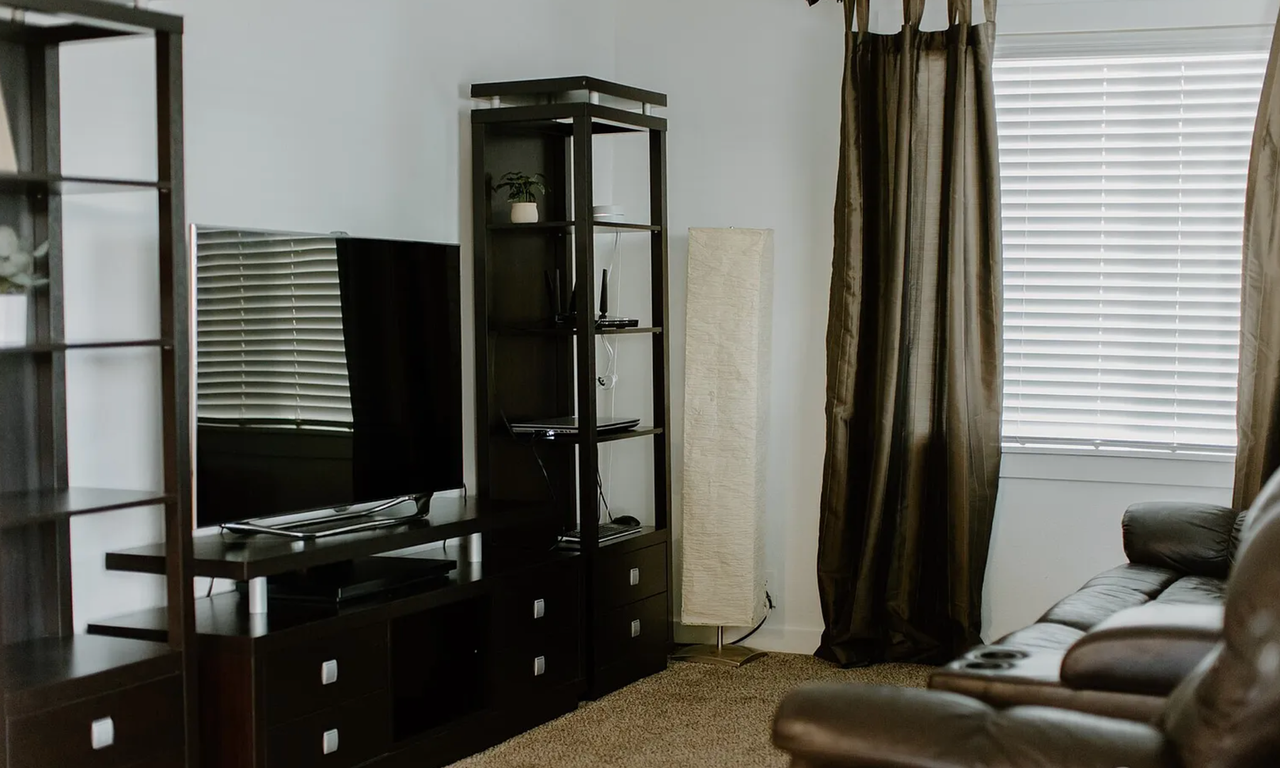 122 2nd Ave SE - Photo 3 of 15