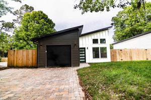 featured image of 1038 Collier Blvd