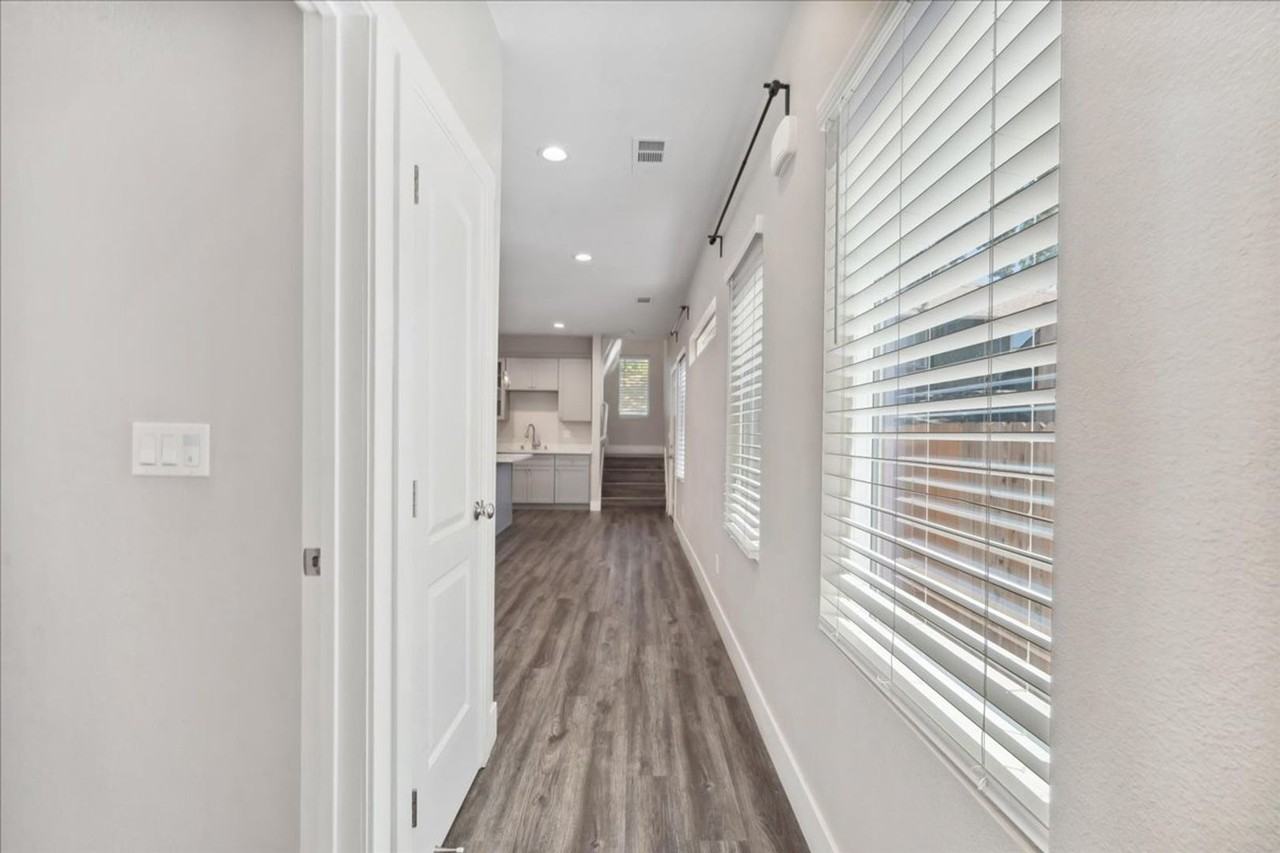 3883 Broadway - Photo 2 of 21