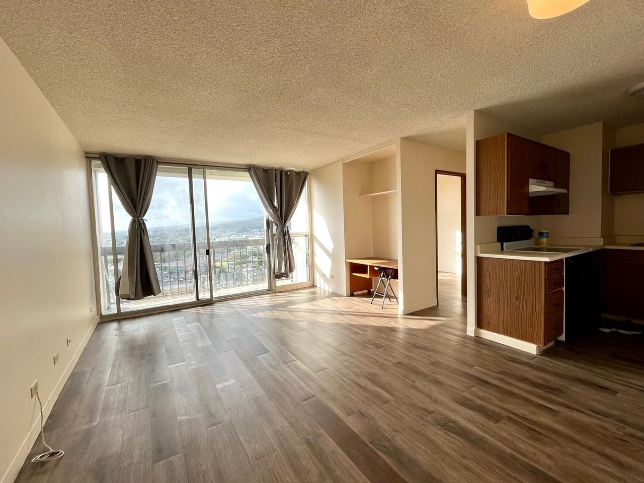 1425 Liliha St #19F - Photo 2 of 10