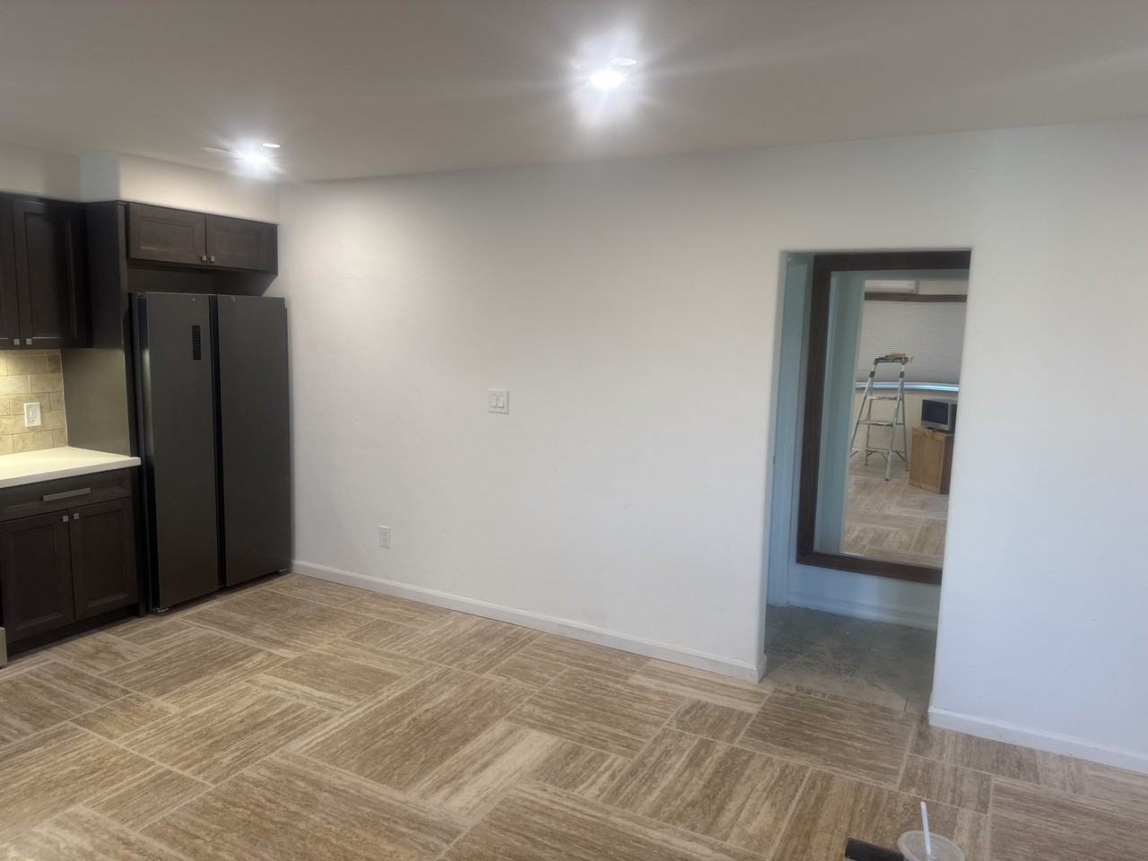 713 E Elder St #4 - Photo 3 of 9