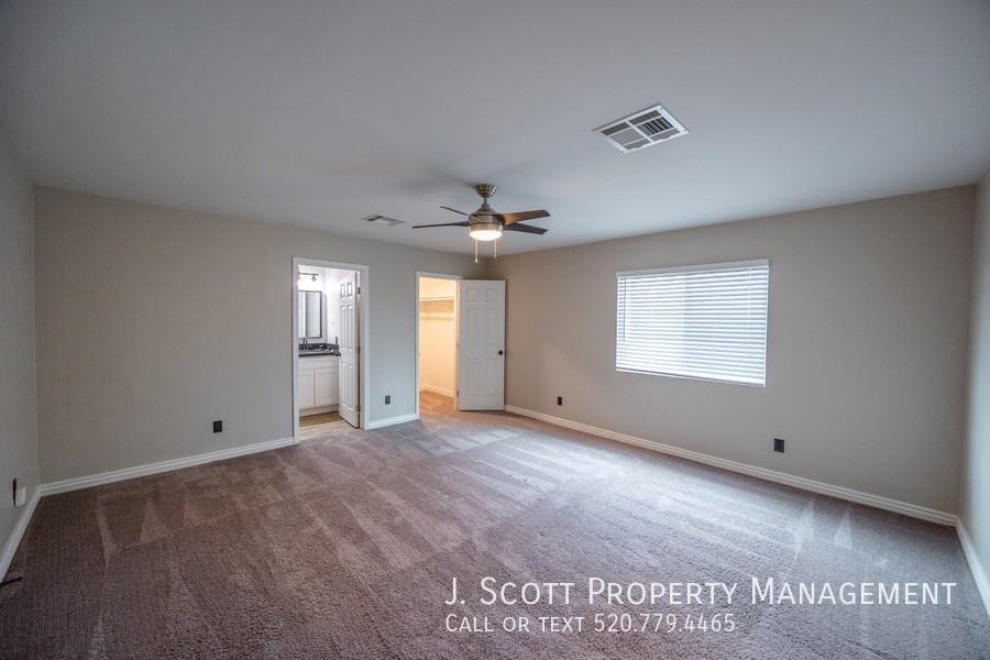 649 W 1st St - Photo 3 of 13