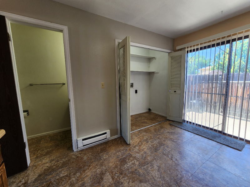 55 Castle Royal Dr - Photo 3 of 12