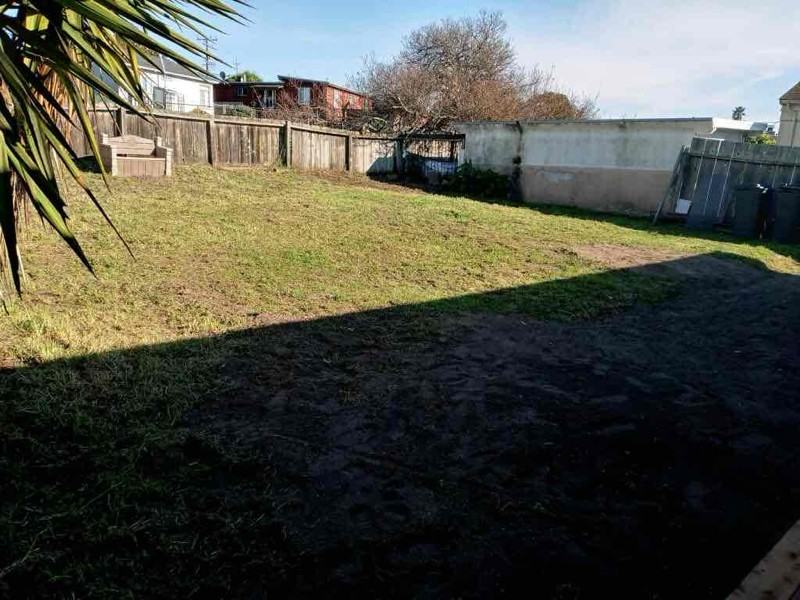 1260 Canyon Del Rey Blvd - Photo 4 of 11