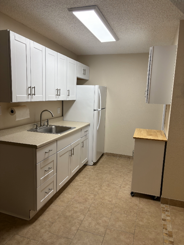 1326 Darby St - Photo 3 of 4