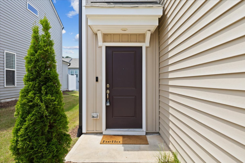 1408 Smokey Mountains Street - Photo 3 of 20