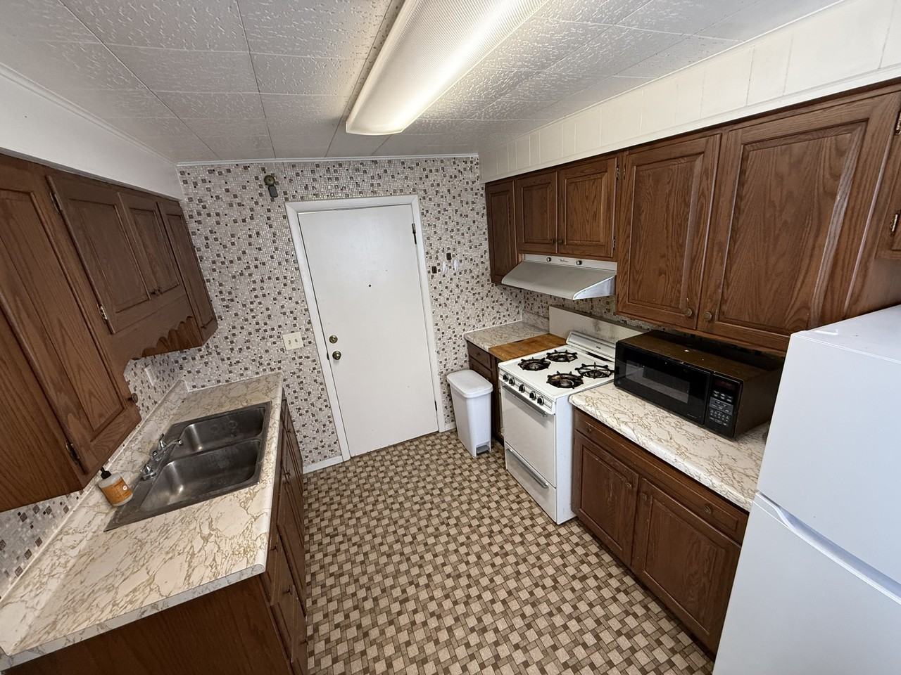 311 Elmwood Ave - Photo 3 of 4