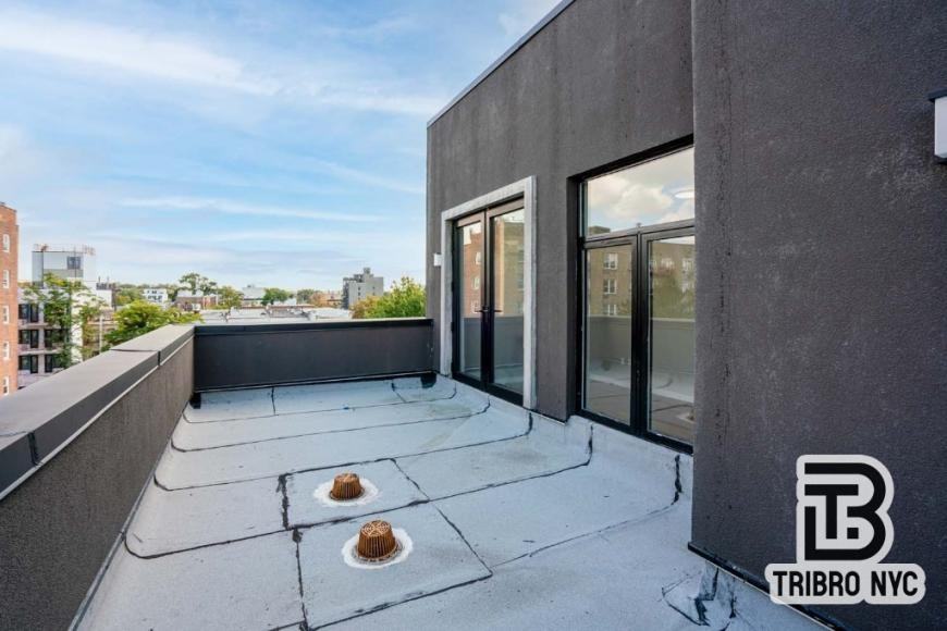 2819 Clarendon Road - Photo 2 of 9