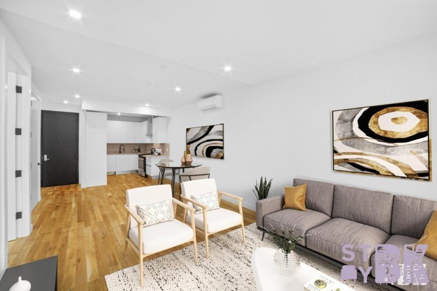 522 Grand St - Photo 2 of 9