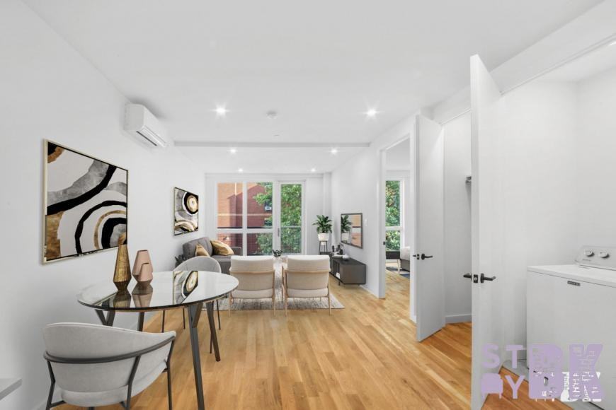 522 Grand St - Photo 3 of 9