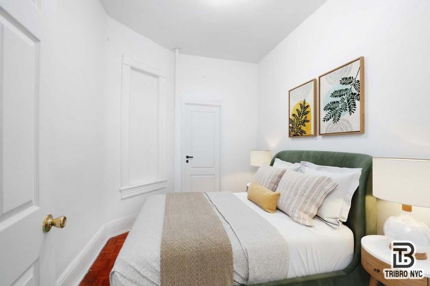 102 Baltic Street - Photo 3 of 7