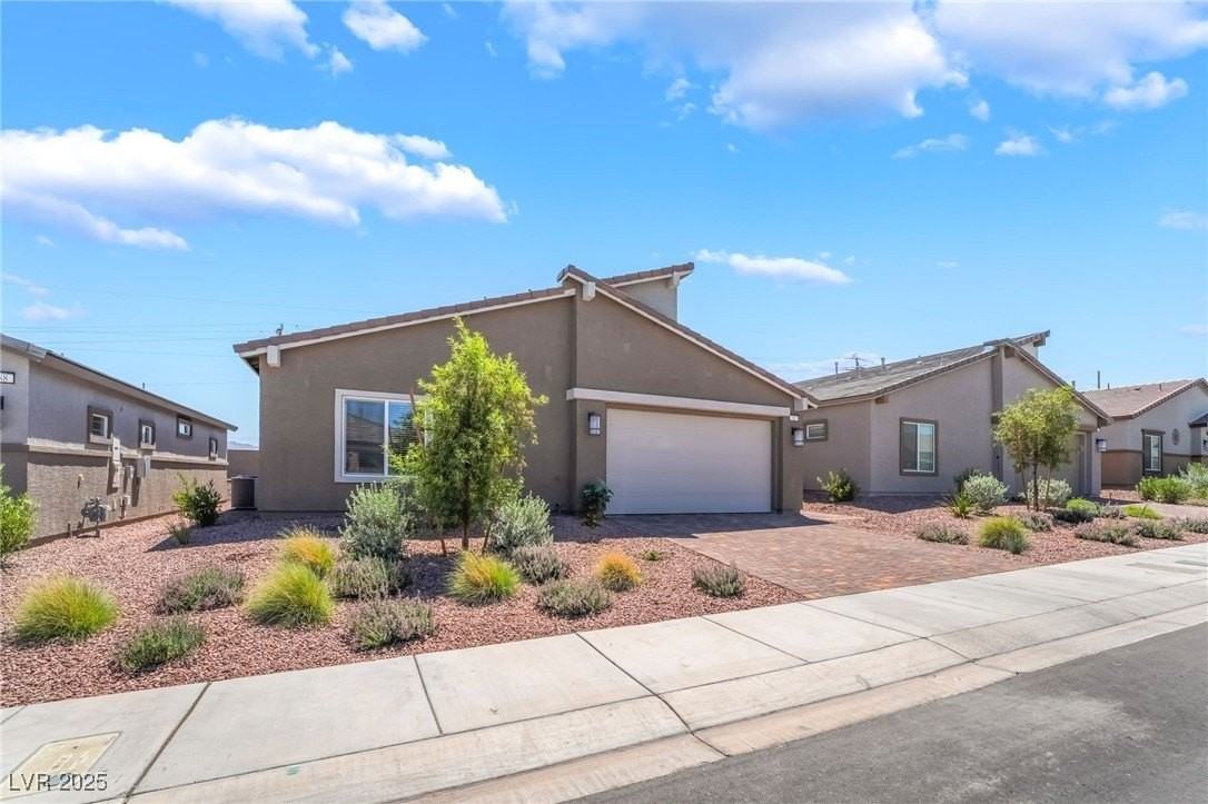 292 Whitney Crest St - Photo 2 of 33