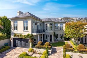 featured image of 121 Emerald Bay