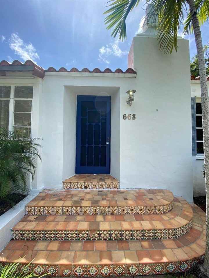 668 Ne 72nd Ter - Photo 2 of 8