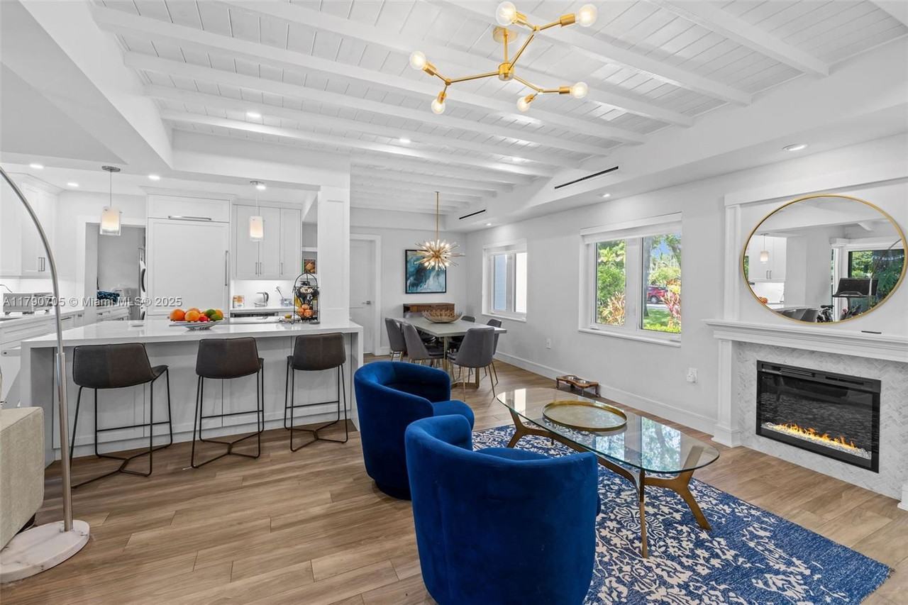 90 Ne 106th St - Photo 7 of 8