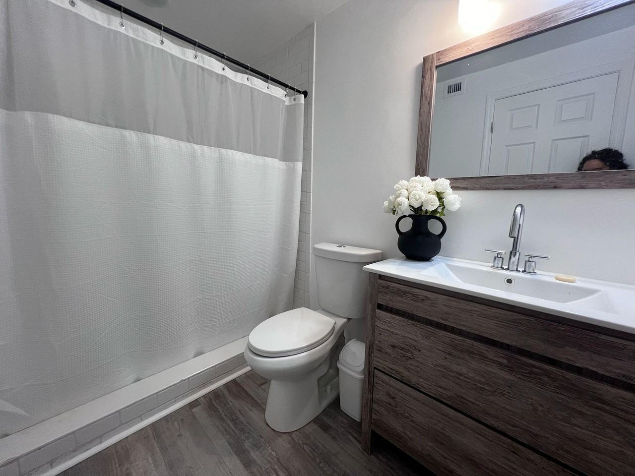 Northwest 25th Avenue - Photo 6 of 10