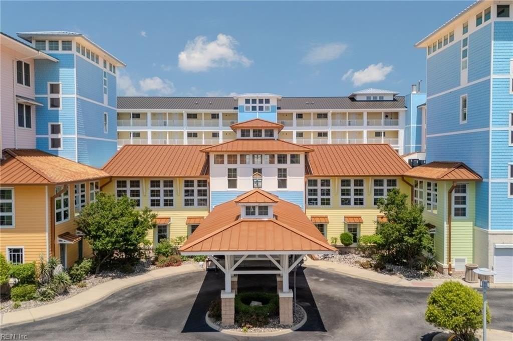 3700 Sandpiper Rd #219