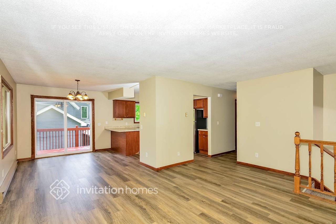 413 Rush Ave Nw - Photo 7 of 19