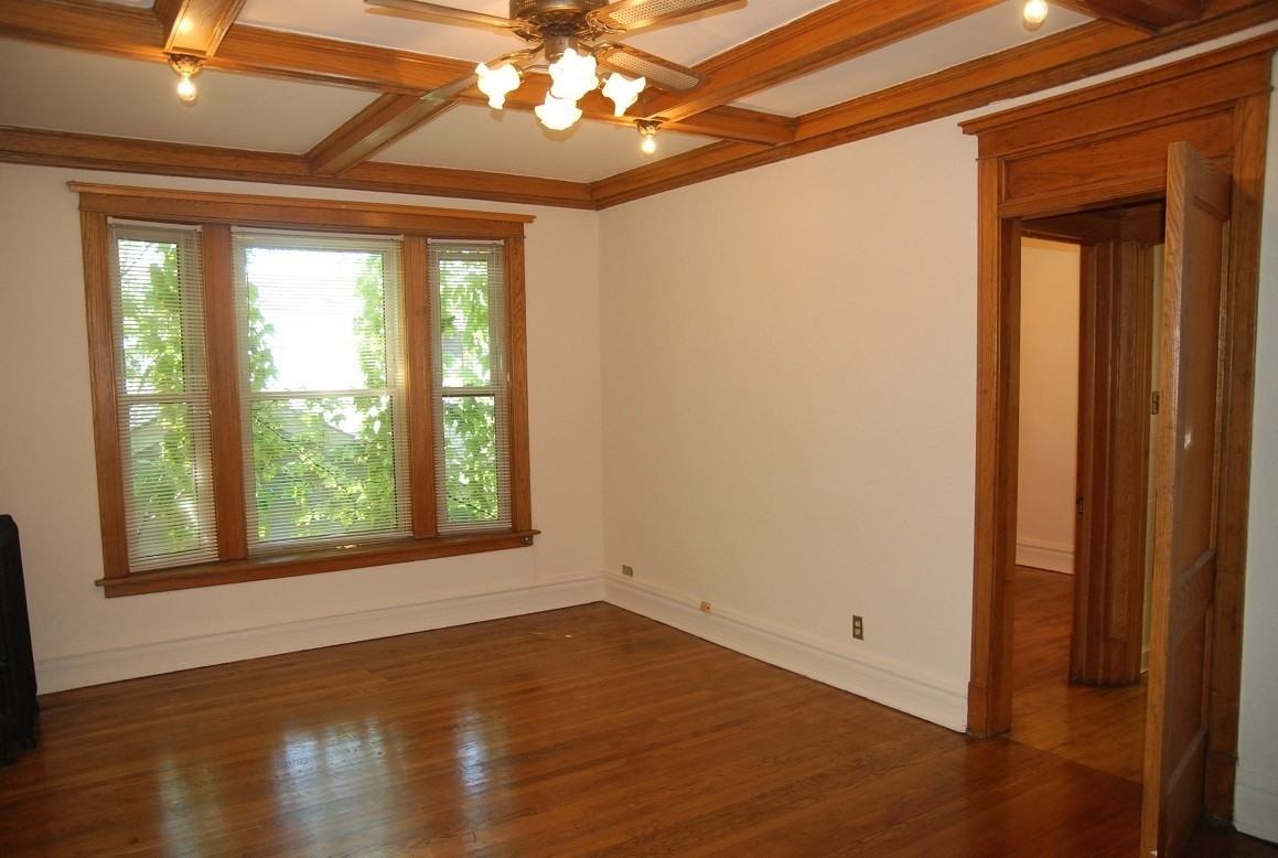 2920 N. Burling - Photo 3 of 37