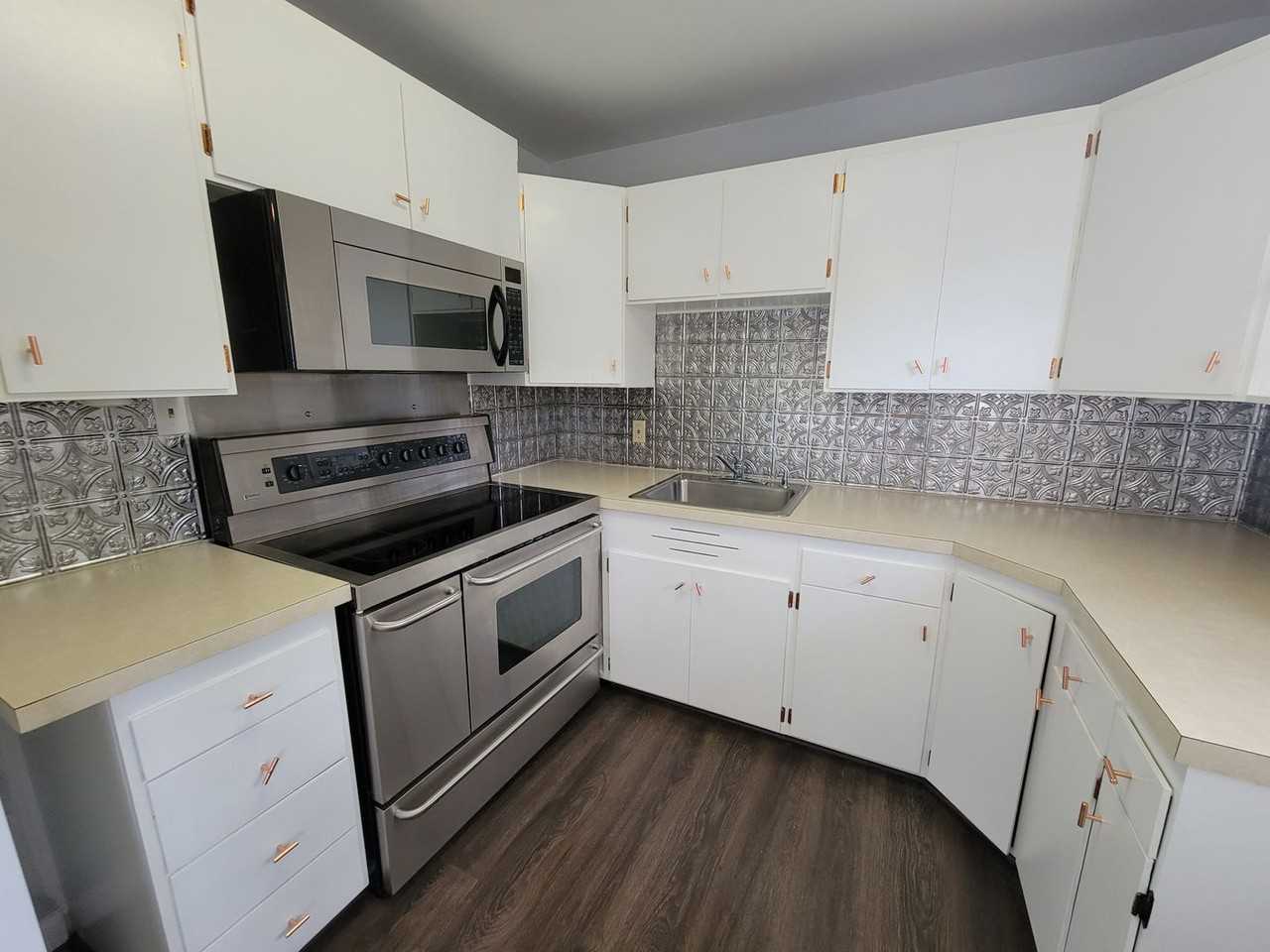 12017 68th Ave S - Photo 2 of 19