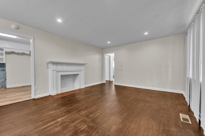 1048 2nd St W - Photo 3 of 13