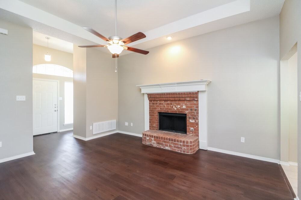 1722 Marcella Ln - Photo 2 of 16