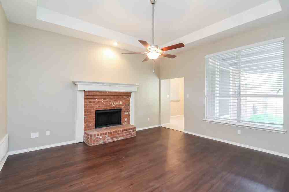 1722 Marcella Ln - Photo 3 of 16
