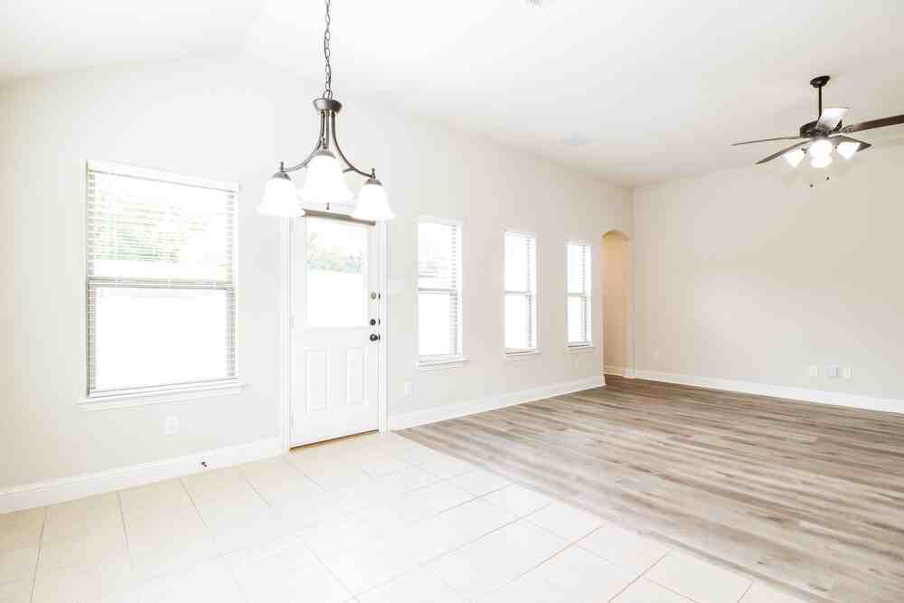 334 Highmeadow Rd - Photo 7 of 16