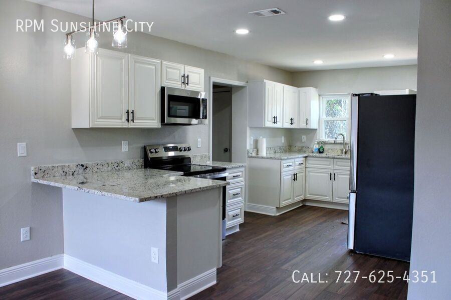 1206 N Oregon Ave - Photo 3 of 15