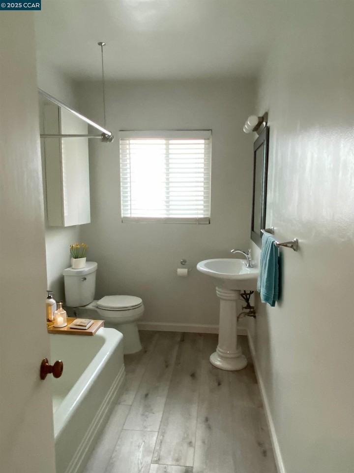 654 Beacon St #654B - Photo 3 of 7