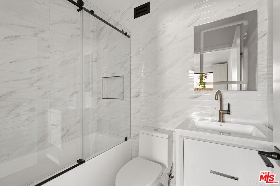 1450 S Crescent Heights Blvd #1450 - Photo 3 of 12