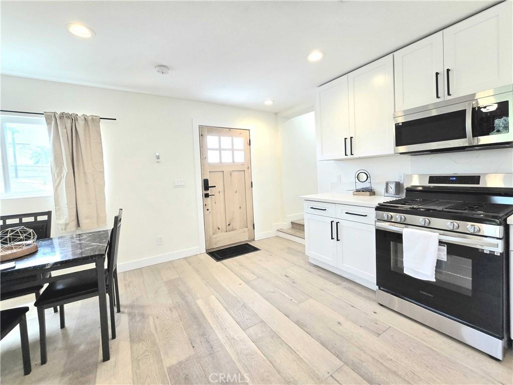 1227 W 41st St #1227-2 - Photo 3 of 38