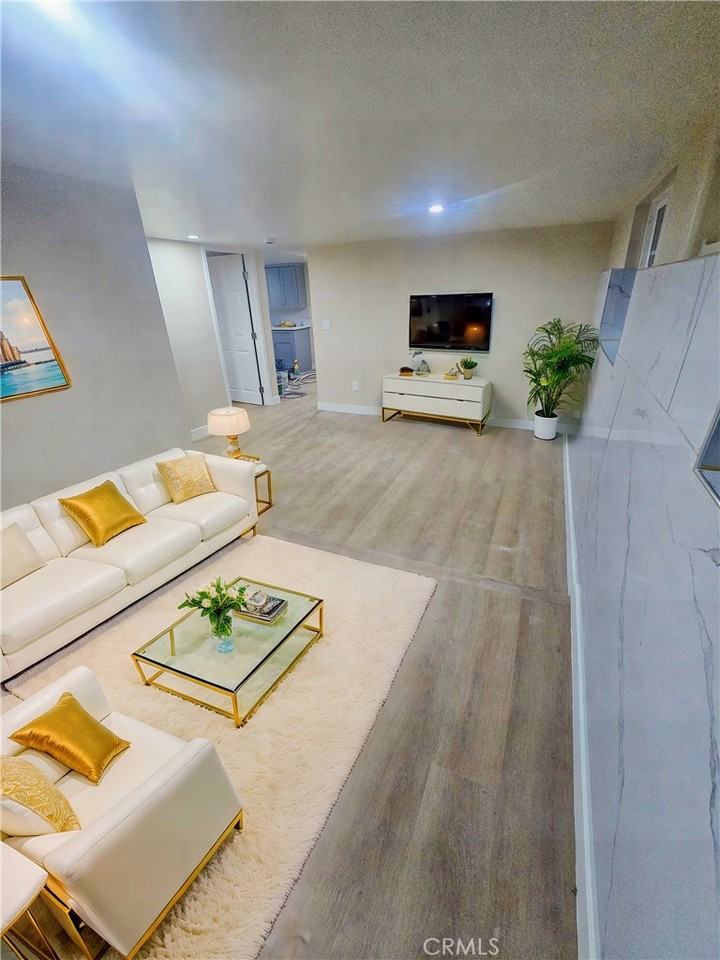 2603 1/2 Lincoln Park Ave #2603 - Photo 3 of 12