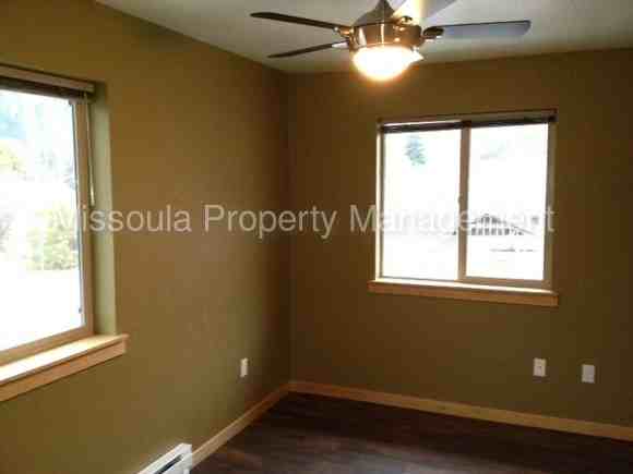 312 Minnesota Ave #211 - Photo 3 of 16