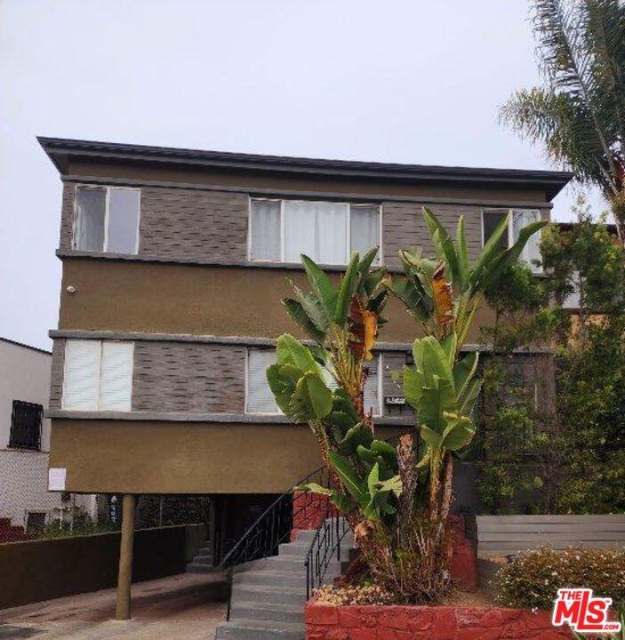 4045 W 28th St #4045 - Photo 2 of 10