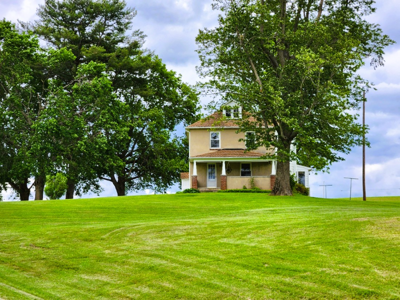 17511 Foreston Rd - Photo 2 of 22