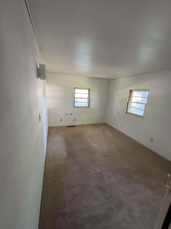 401 Washington St - Photo 2 of 8