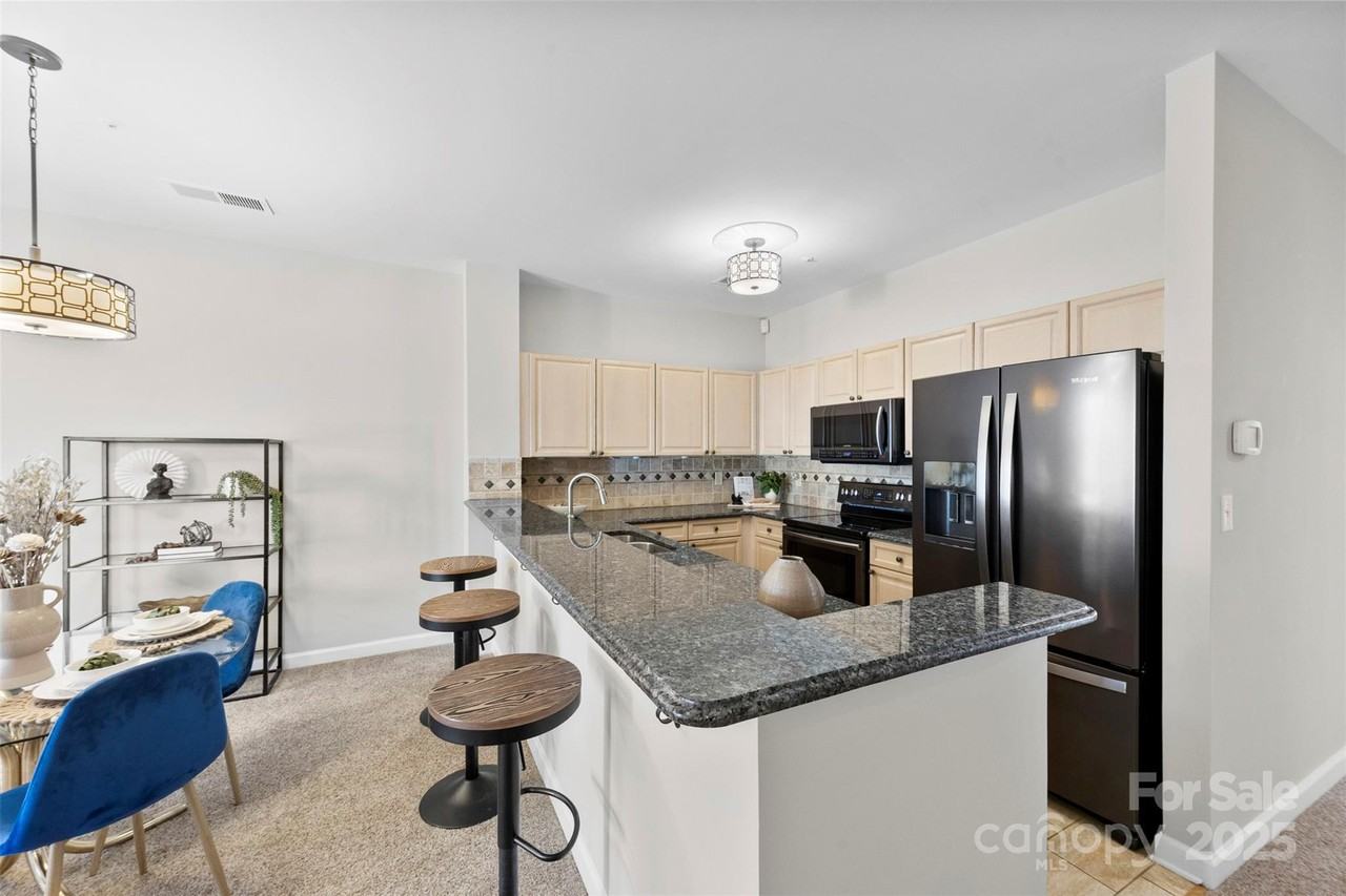 921 Northeast Drive #NA