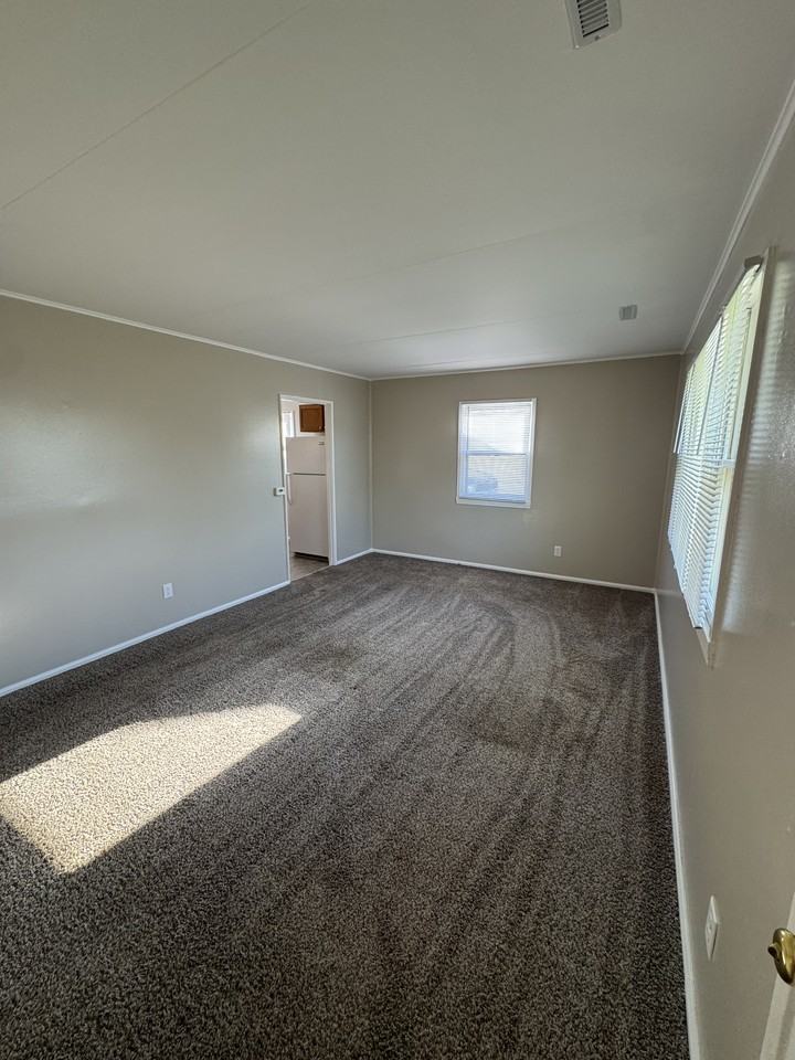 2407 9th Ave Sw #NA - Photo 2 of 33