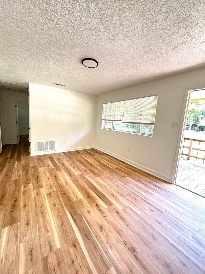 13808 Joan Dr - Photo 2 of 12