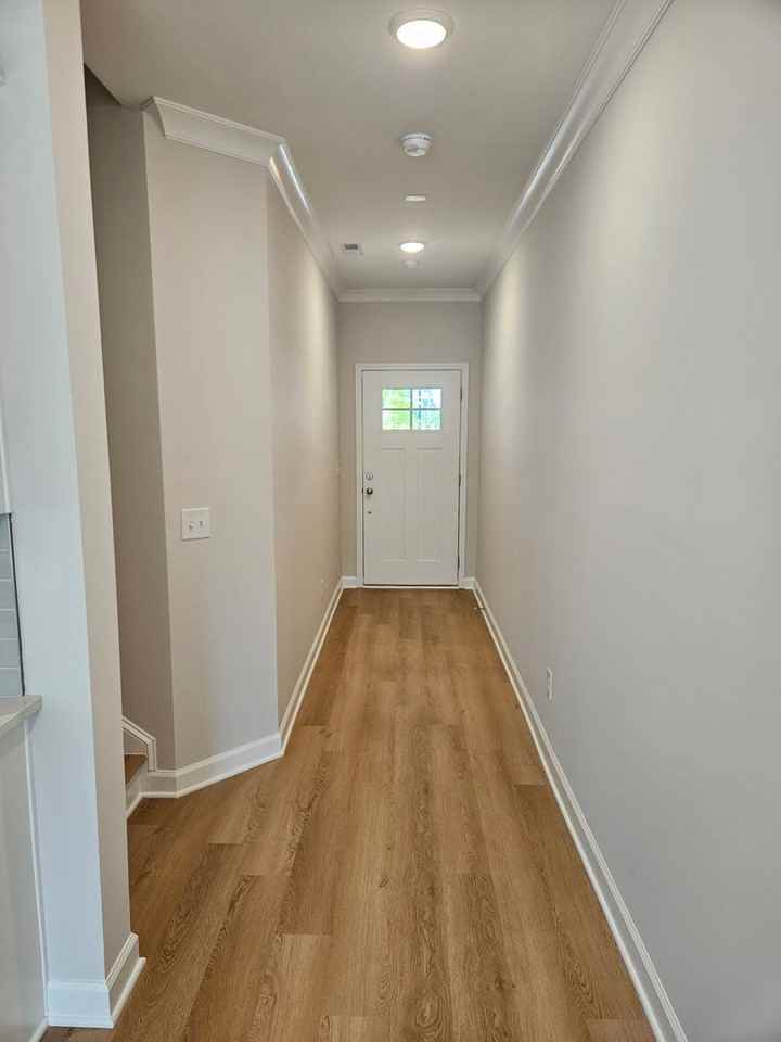 125 Priestwood Ln - Photo 2 of 20