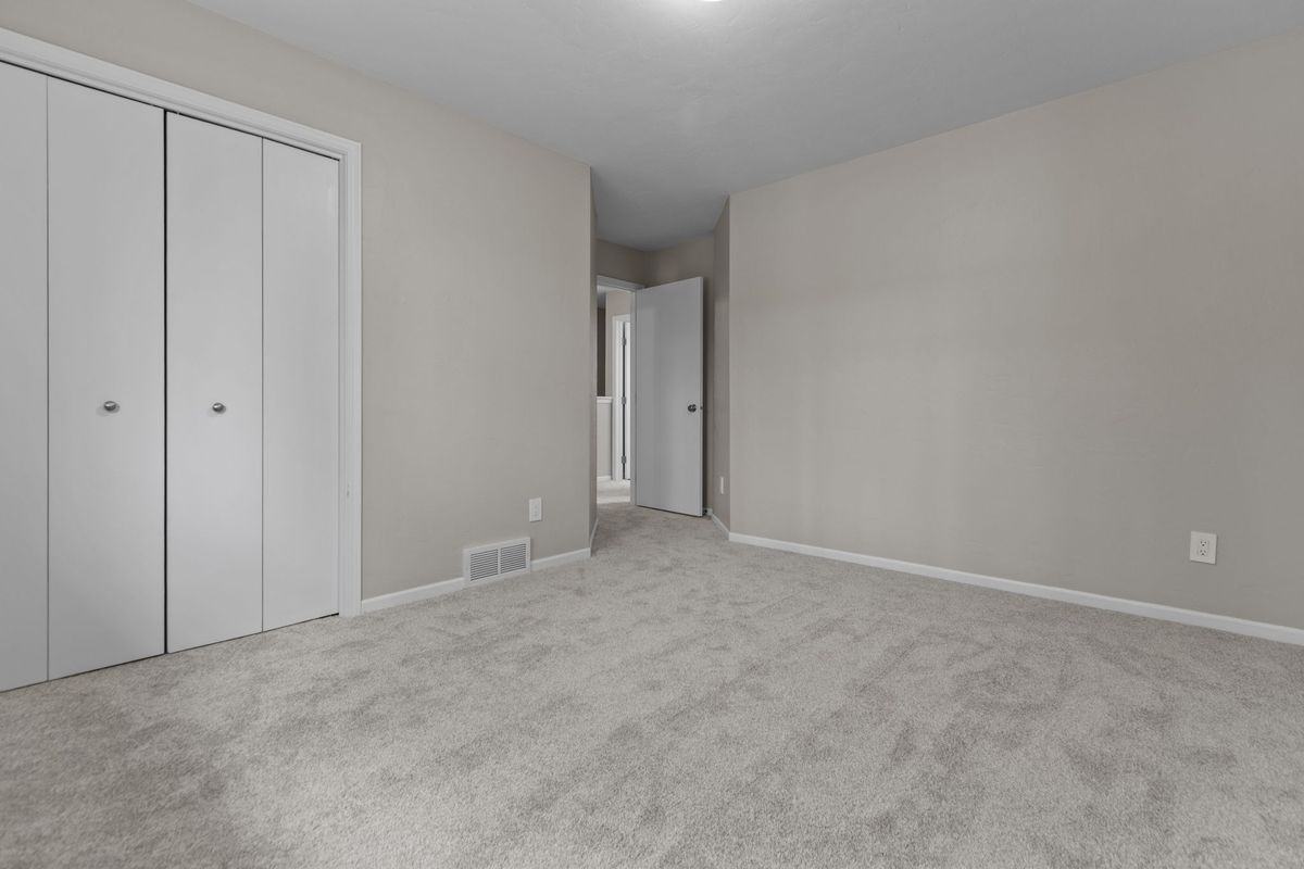 W6157 Aerotech Dr - Photo 3 of 41