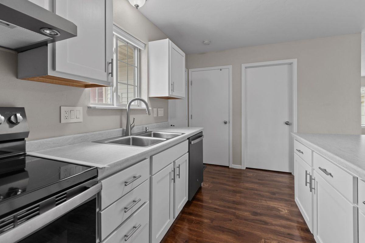 W6157 Aerotech Dr - Photo 6 of 41