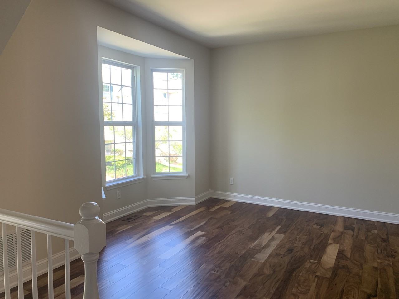 1965 Grandview Pl - Photo 3 of 29