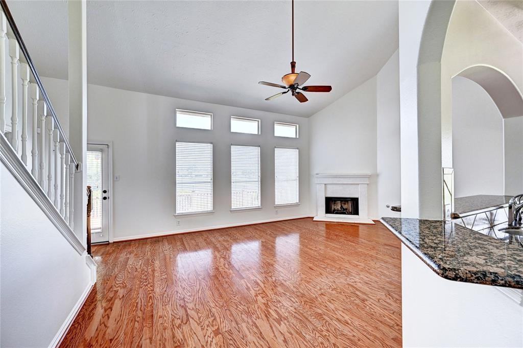 9110 Water Front Ct - Photo 7 of 48