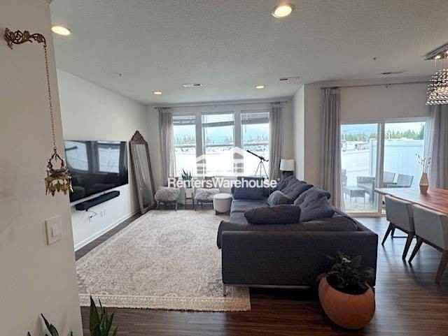 7216 Walnut Grove Ln N - Photo 3 of 24