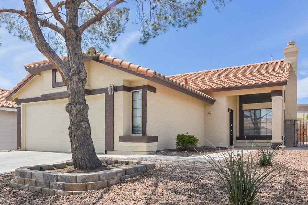 7107 Rhapsody Ln - Photo 3 of 16